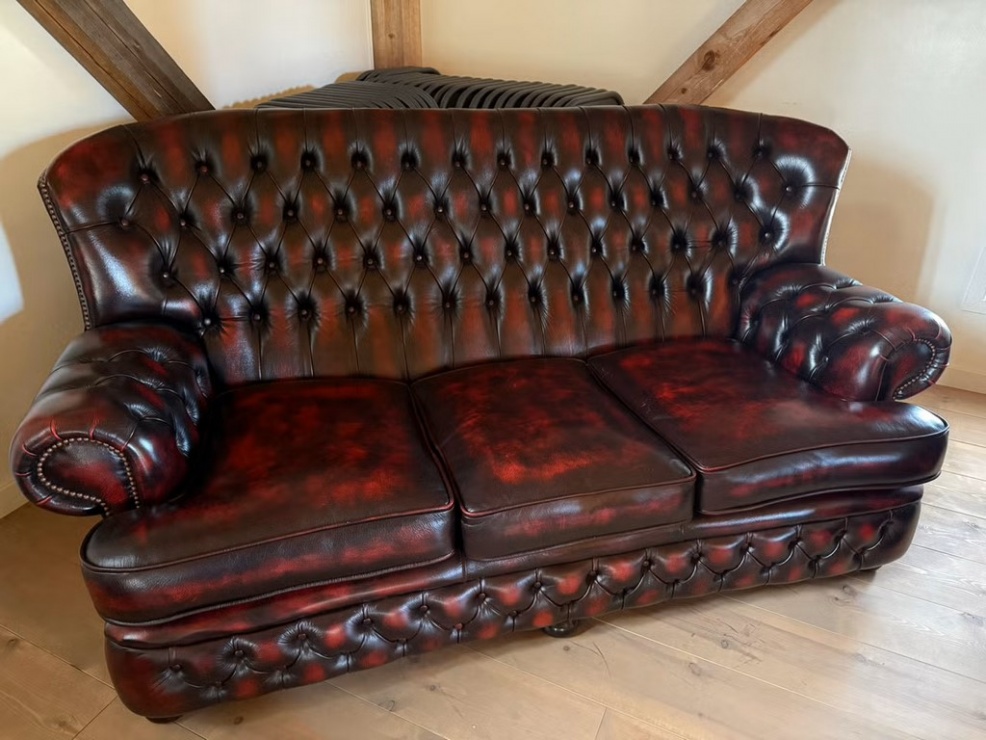 Chesterfield natūralios odos komplektas 3+1+1