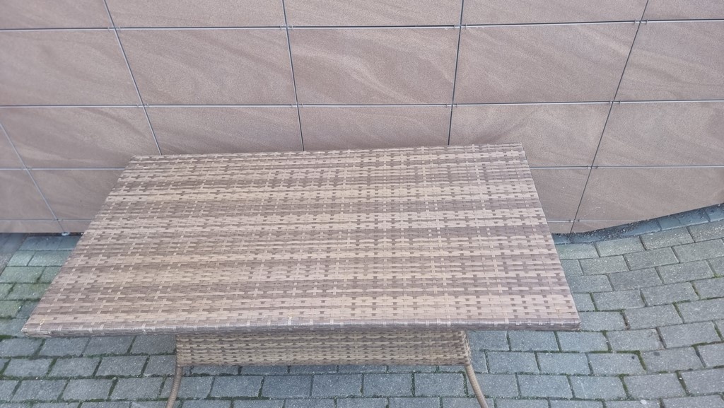 Lauko stalas su daiktadėže
