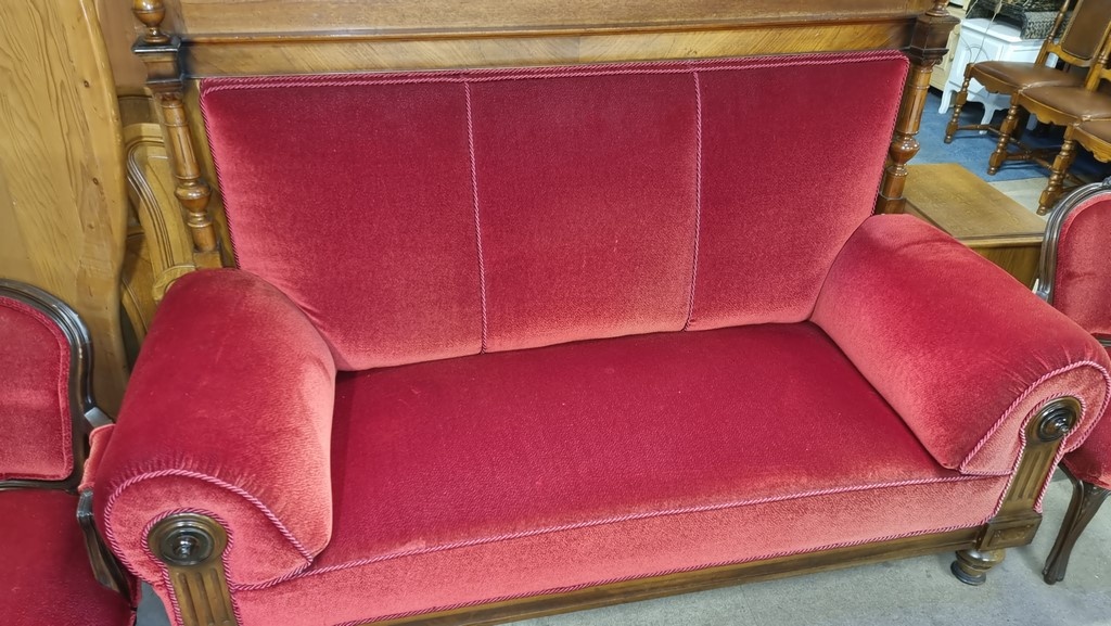 Antikvarinė sofa